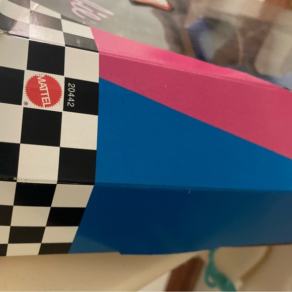 New Nascar 50th Barbie Special Collector’s Edition - Picture 6 of 7